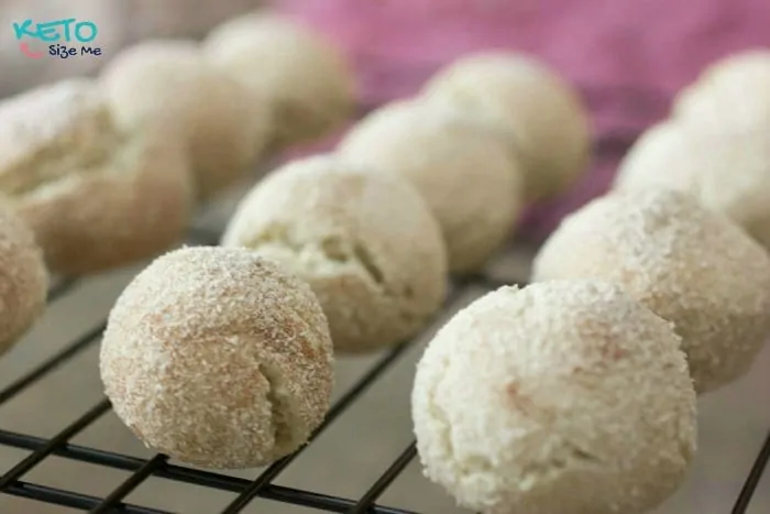 Keto Snickerdoodle Cookie Dough Balls