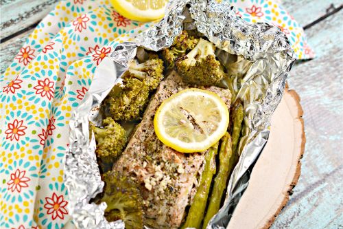 Low Carb Garlic Herb Salmon Foil Packets Recipe